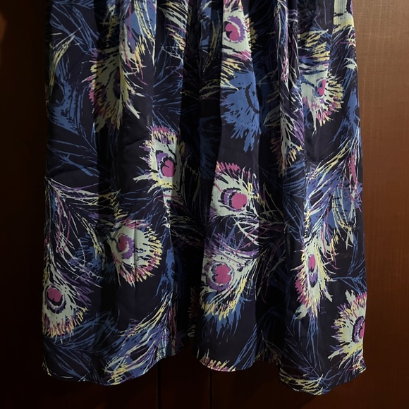 Three Eighty Two V-Neck Flowy Peacock Feather Print Mini Dress Size L - NWT - Picture 3 of 16